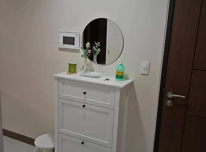 Apartment Modern 1br In Makati *